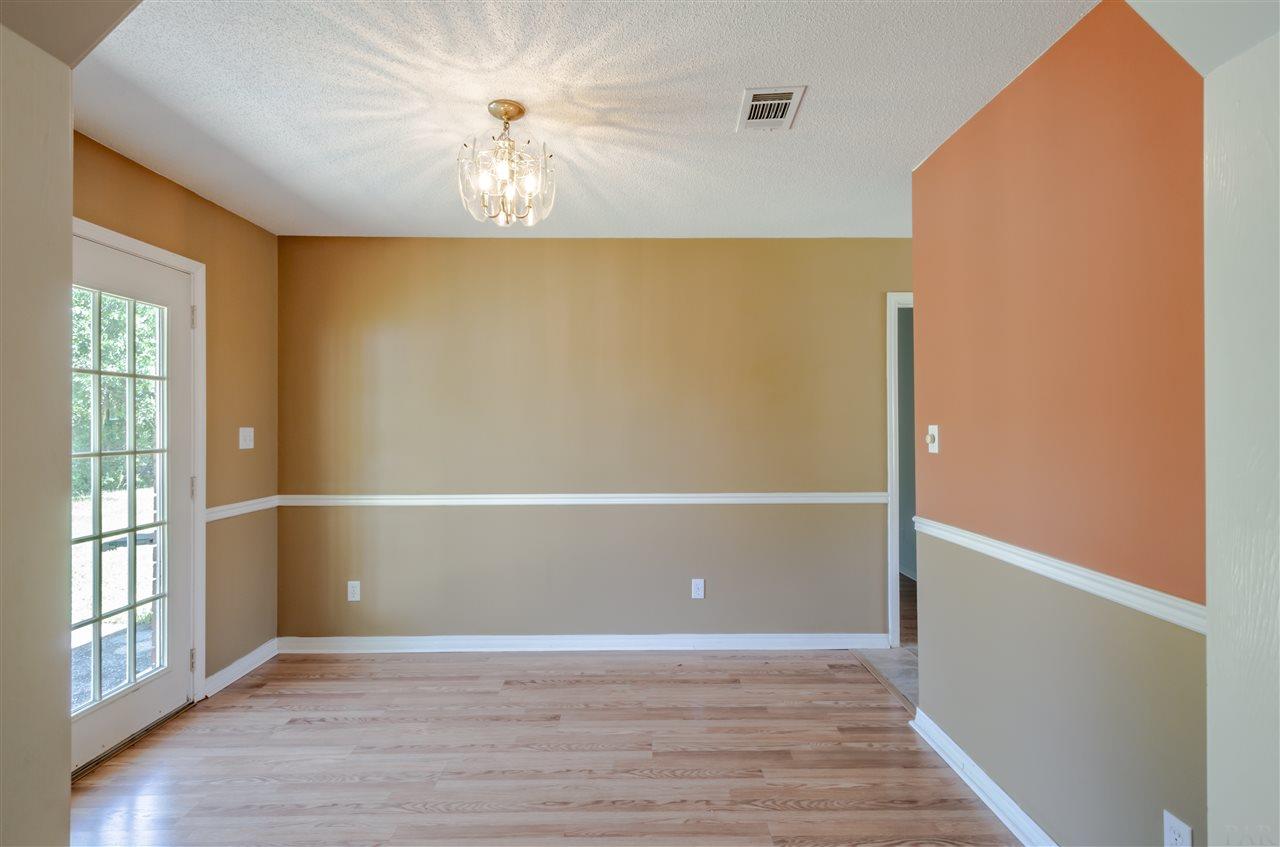 5240 Crowson Road Pensacola, FL 32526 - Photo 8 of 30 Gallery Image 8