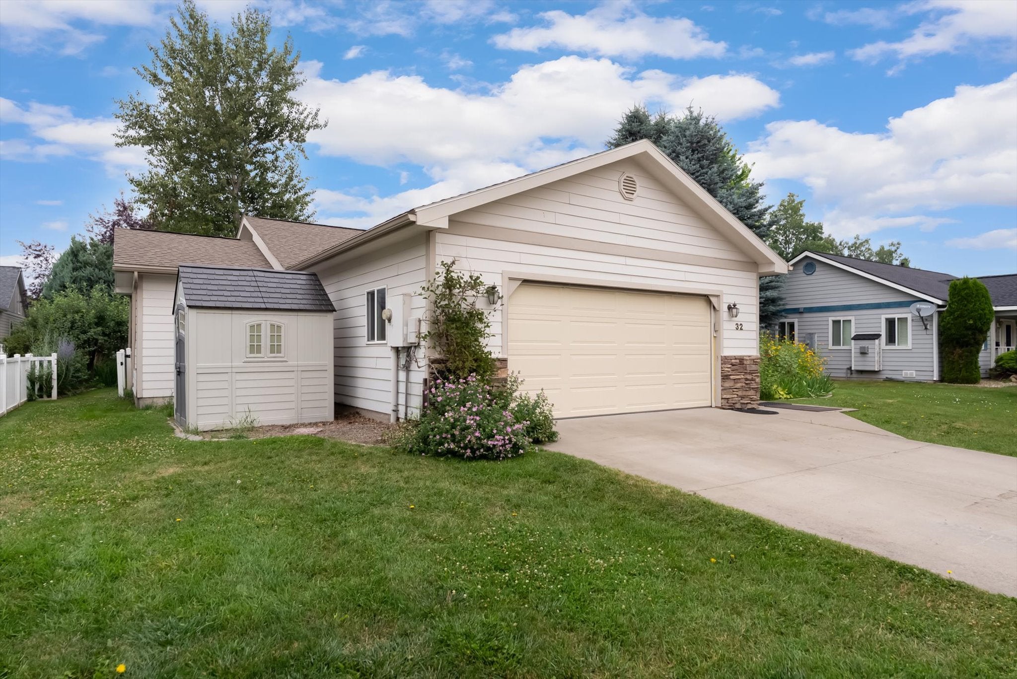 32 Windward Loop Kalispell, MT 59901 - Photo 2 of 29 Gallery Image 2