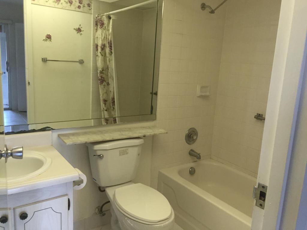 482 Brittany K Delray Beach, FL 33446 - Photo 14 of 30 master bathroom