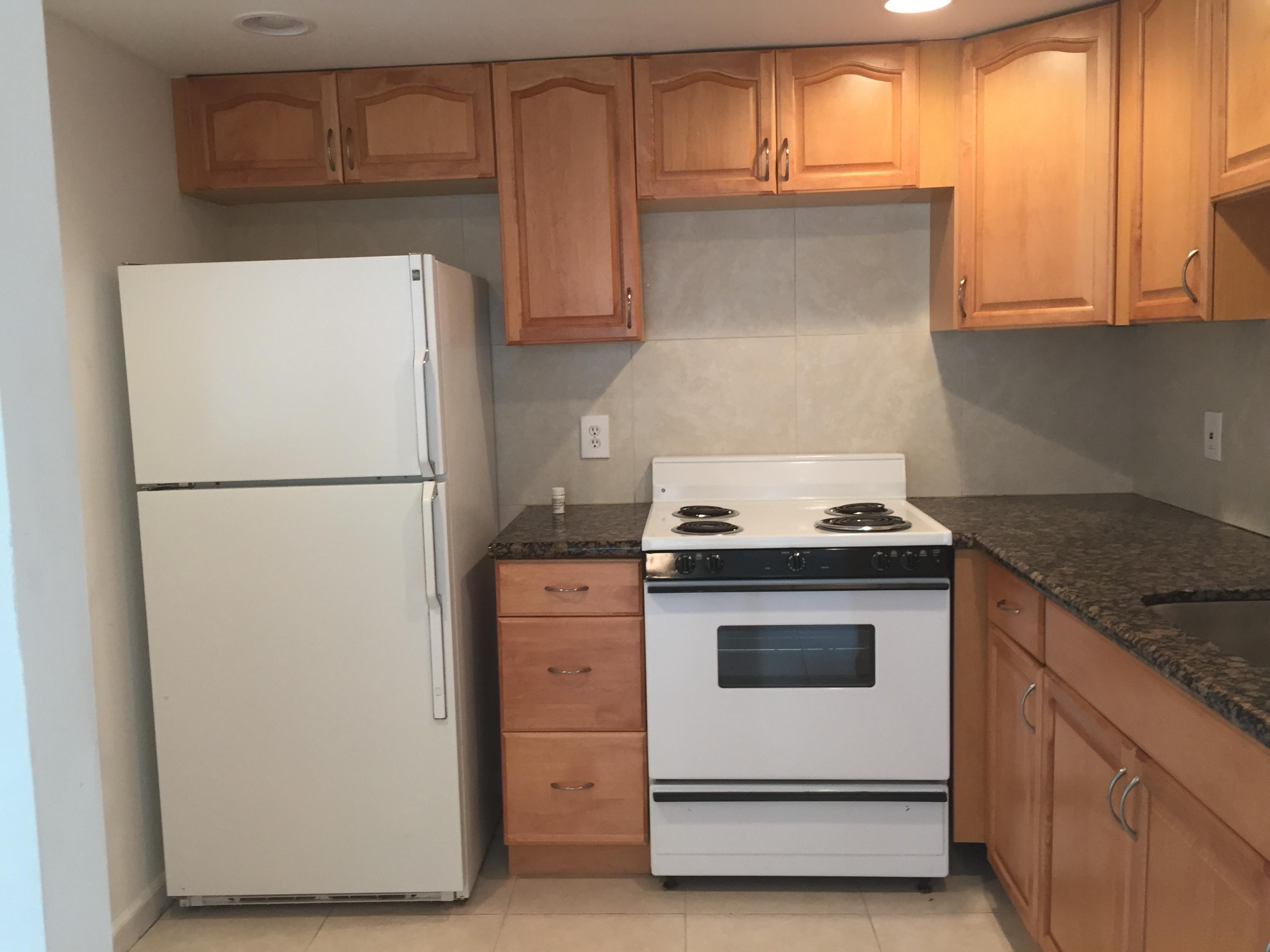 482 Brittany K Delray Beach, FL 33446 - Photo 3 of 30 kitchen