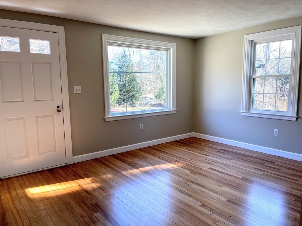 24 Senna Road Fitchburg, MA 01420 - Photo 5 of 16 Gallery Image 5