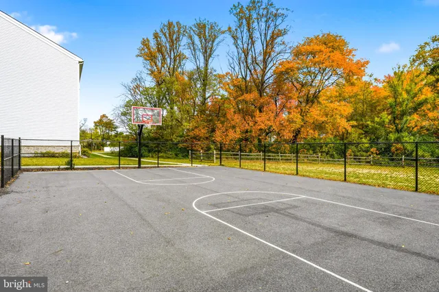 $560,000 | 22 Cardinal Way, Raritan, NJ 08869