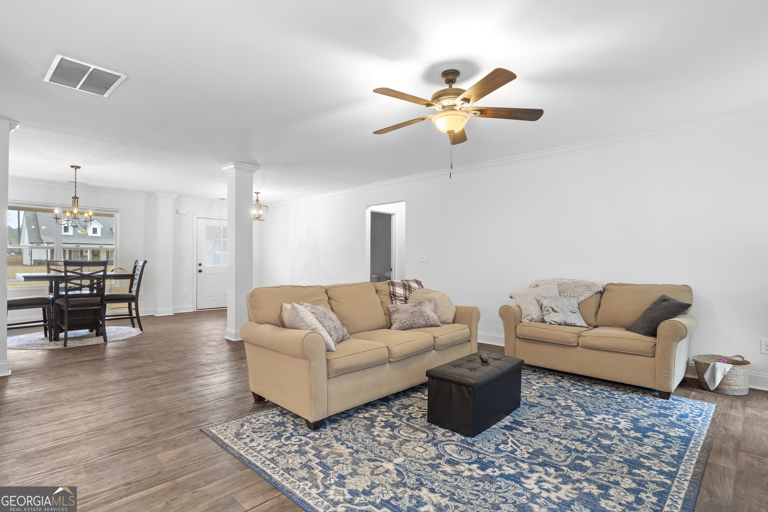 149 Willow Forest Road Milledgeville, GA 31061 - Photo 37 of 52 a living room with furniture