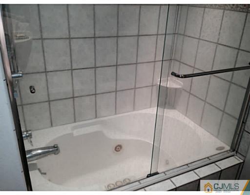 689 Canal Road Somerset, NJ 08873 - Photo 12 of 22 Gallery Image 12