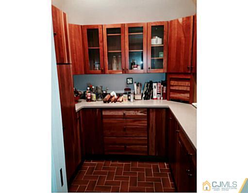 689 Canal Road Somerset, NJ 08873 - Photo 8 of 22 Gallery Image 8