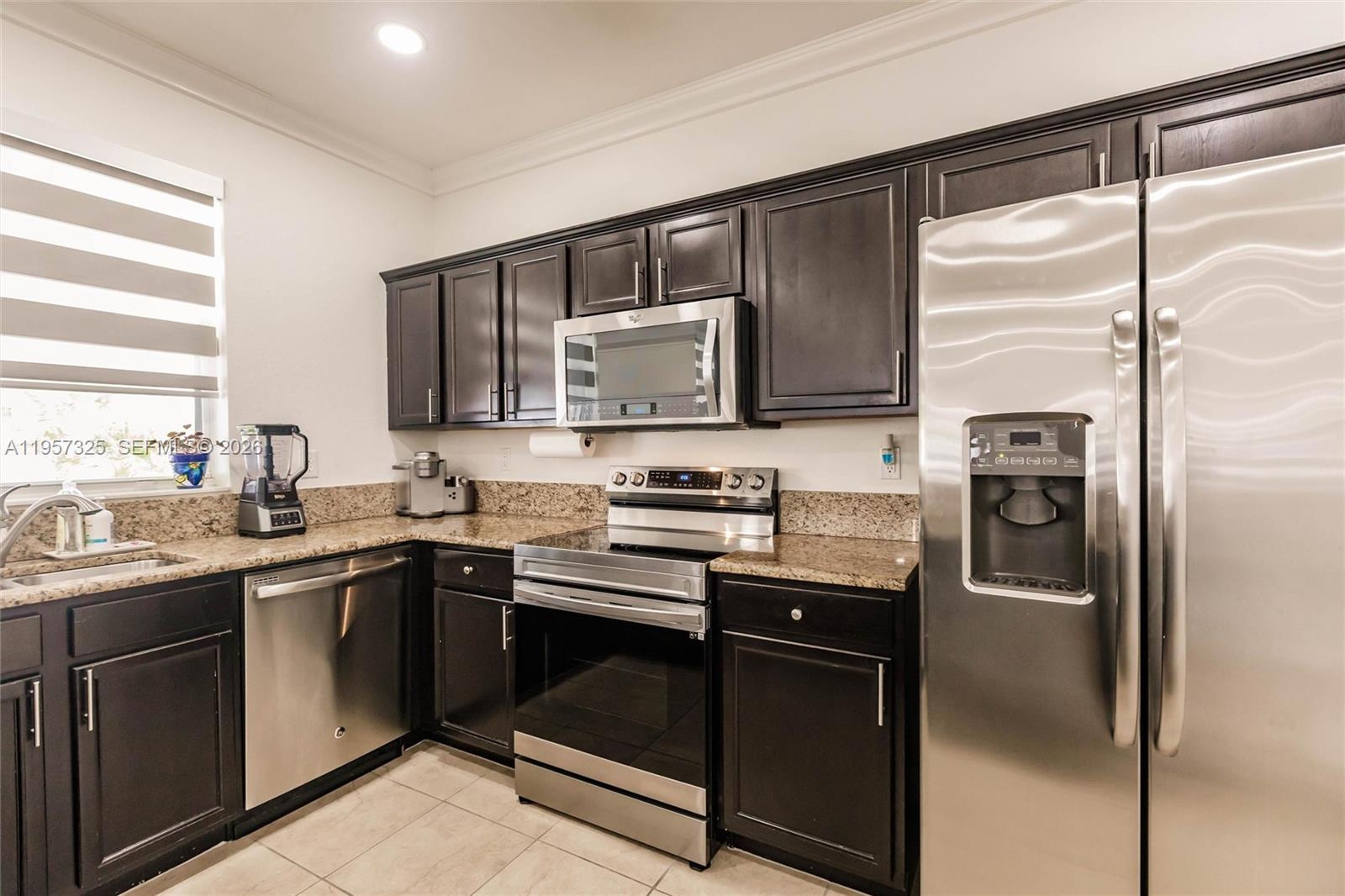 17063 Southwest 91st Street Miami, FL 33196 - Photo 19 of 45