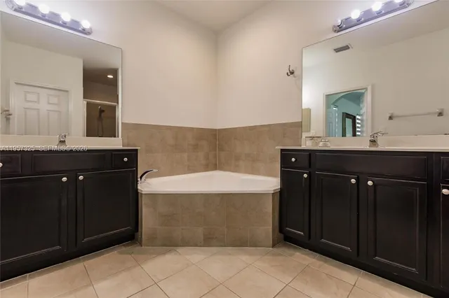 $979,000 | 17063 Southwest 91st Street, Miami, FL 33196