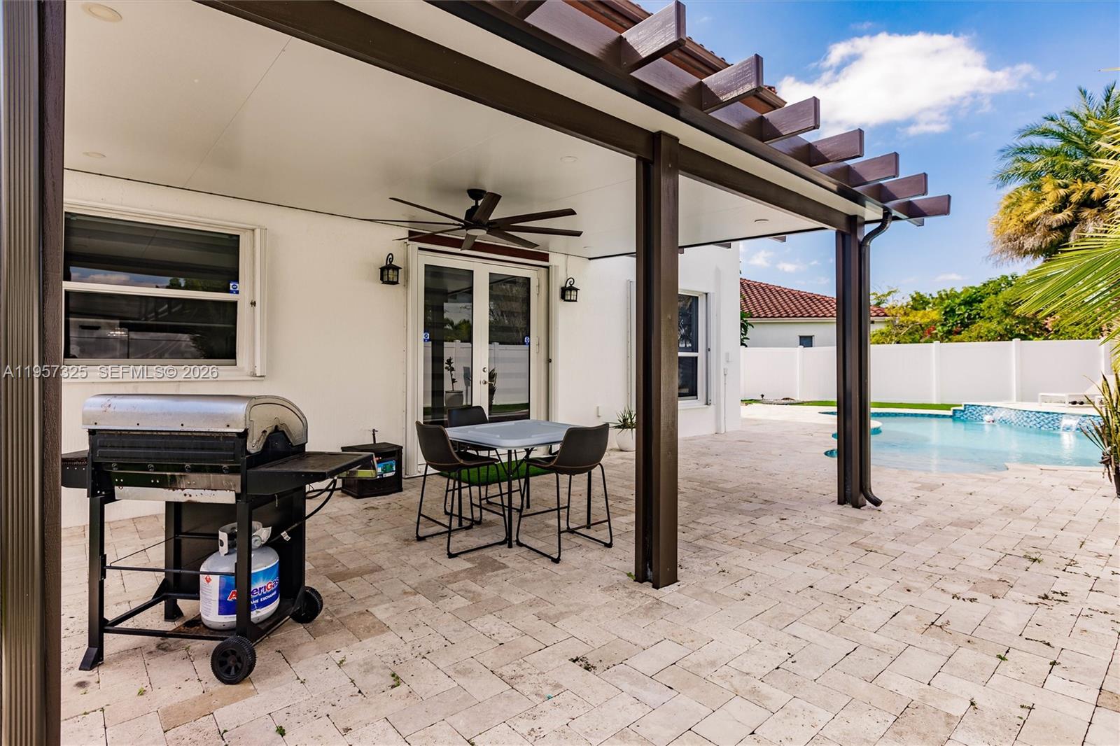 17063 Southwest 91st Street Miami, FL 33196 - Photo 35 of 47