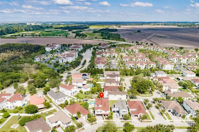 $979,000 | 17063 Southwest 91st Street, Miami, FL 33196