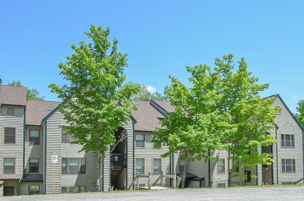 $795,000 | 28 Fowler Road, Unit N103, Ludlow, VT 05149