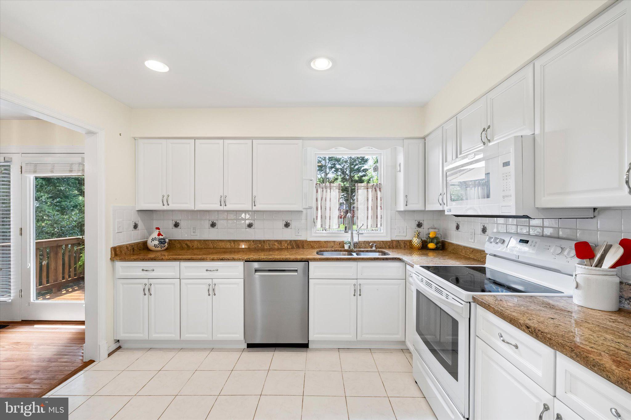 6 True Road Stafford, VA 22556 - Photo 16 of 47 Granite countertops