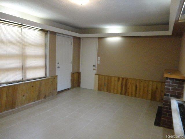 3501 Harding Street Dearborn, MI 48124 - Photo 9 of 15 FAMILY ROOM VIEW.JPG