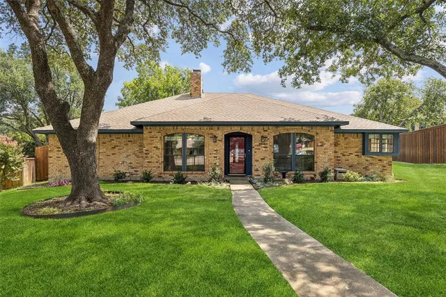 $438,500 | 1712 Woodcreek Drive, Richardson, TX 75082