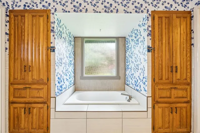 $438,500 | 1712 Woodcreek Drive, Richardson, TX 75082