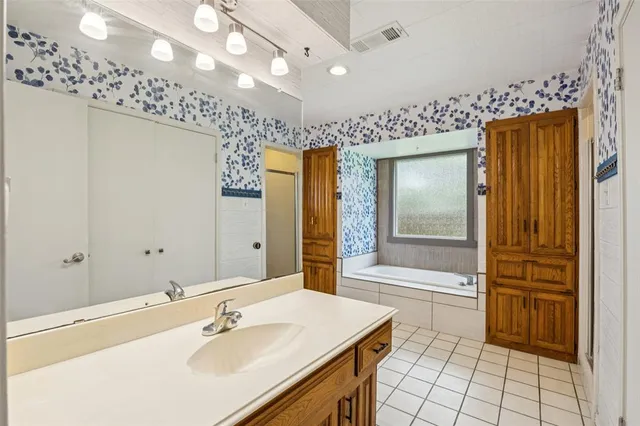 $438,500 | 1712 Woodcreek Drive, Richardson, TX 75082