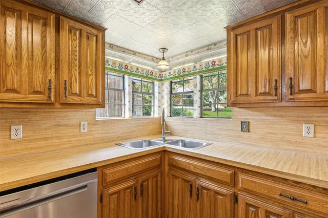 $438,500 | 1712 Woodcreek Drive, Richardson, TX 75082