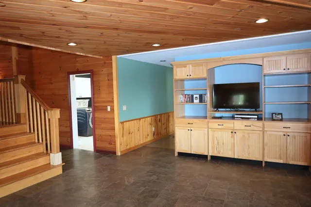 $670,000 | 1235 Rogers Hill Road, Newbury, VT 05033