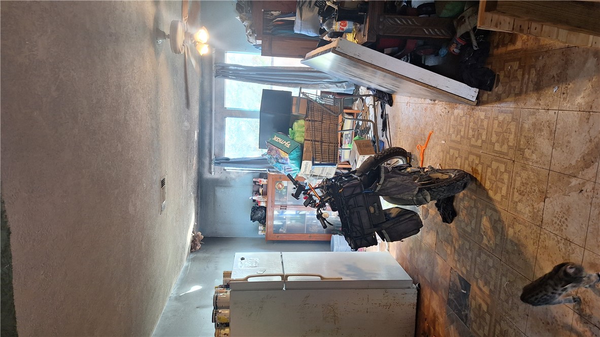 3571 Winding Road Hearne, TX 77859 - Photo 7 of 14 a view of a room with gym equipment