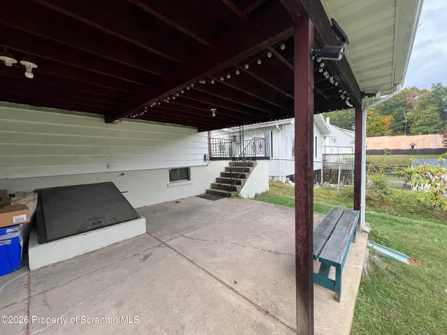 $1,300 | 162 North Third Street, Old Forge, PA 18518