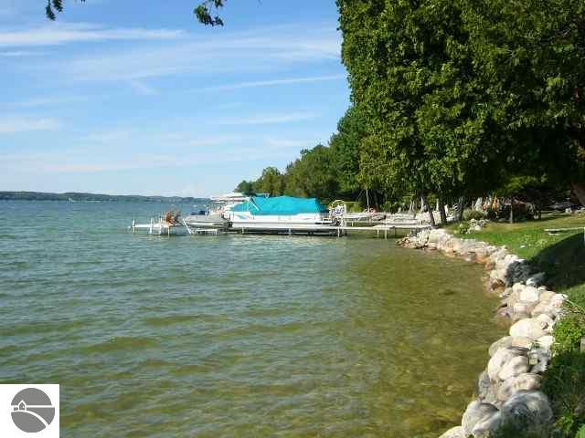 8896 South Sunnyview Road Traverse City, MI 49684 - Photo 5 of 11 1695933-4.JPG