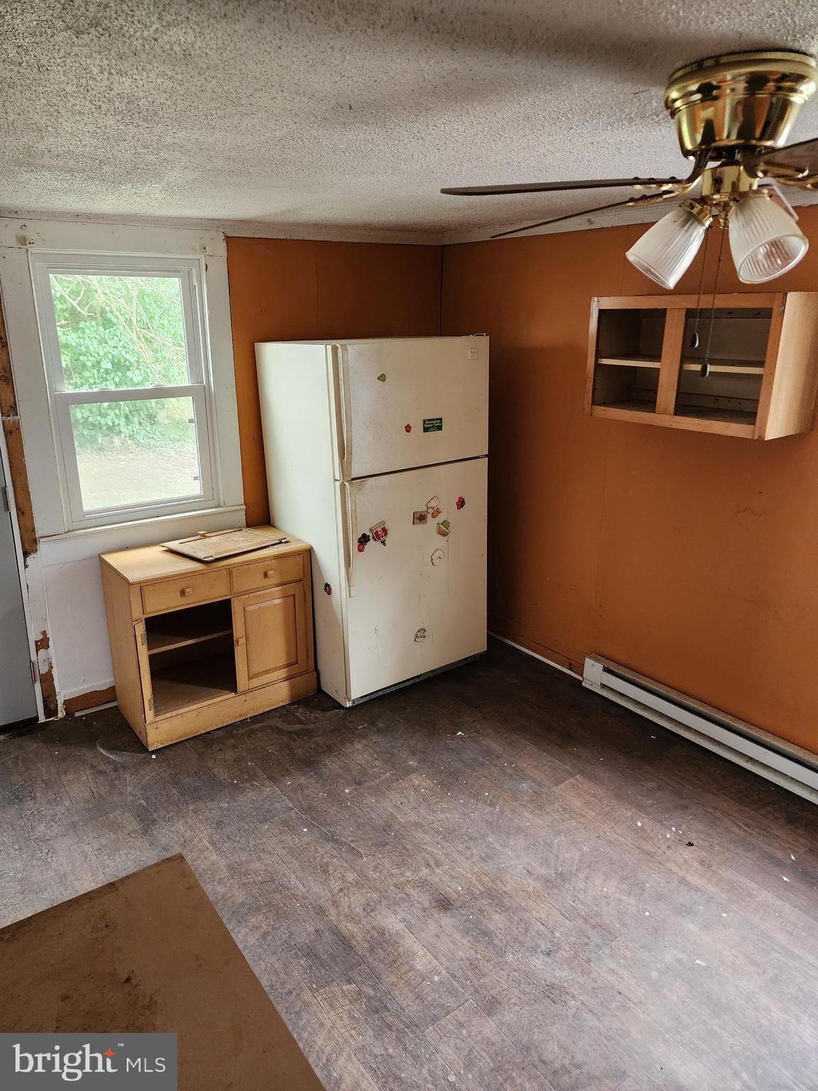 615 Center Street Laurel, DE 19956 - Photo 12 of 18 a view of a livingroom with furniture