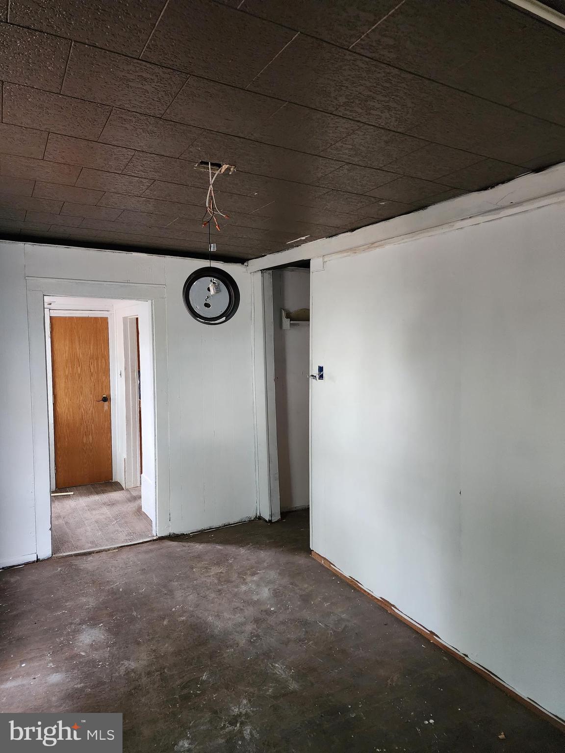 615 Center Street Laurel, DE 19956 - Photo 16 of 18 a view of a garage