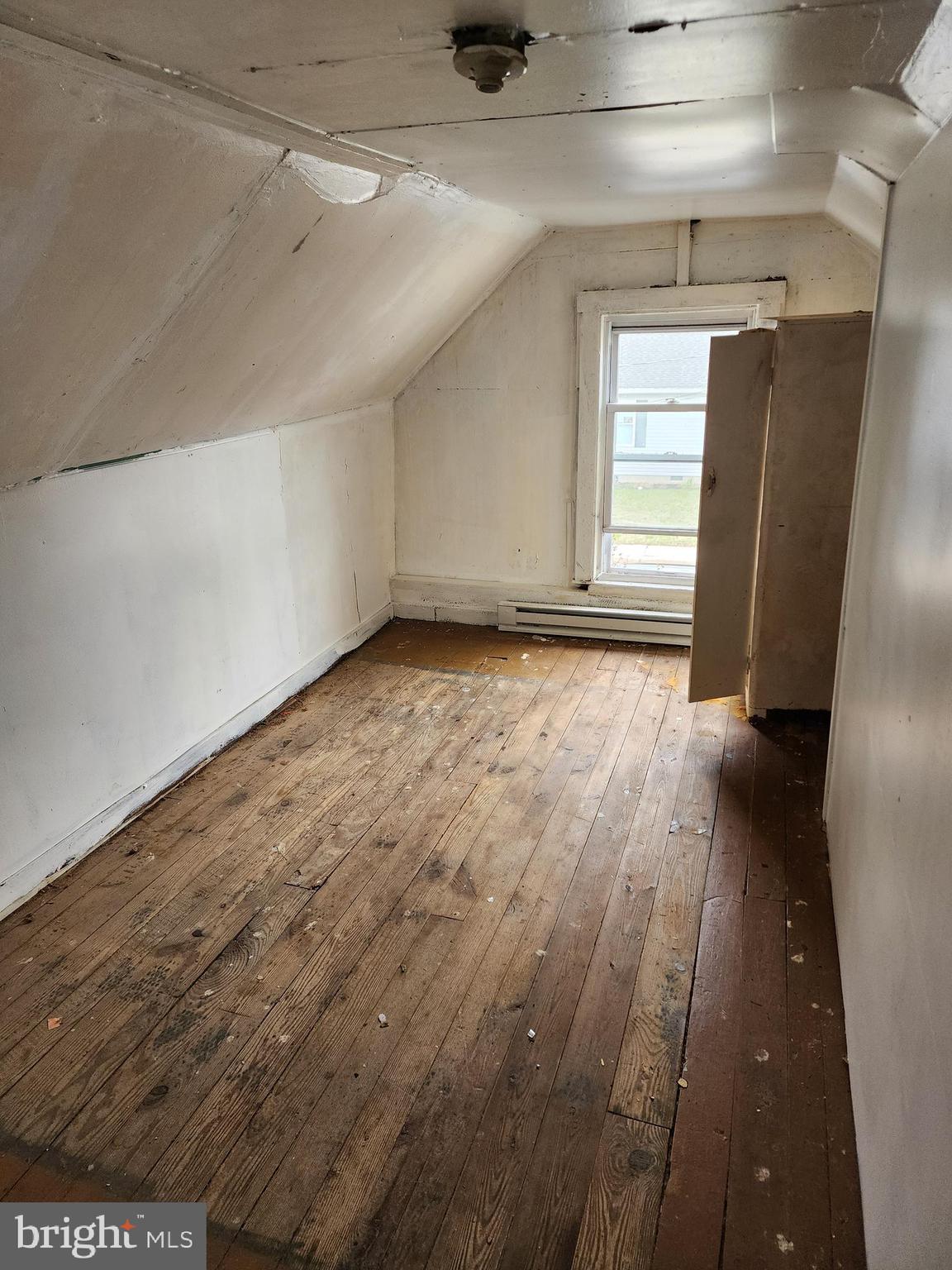 615 Center Street Laurel, DE 19956 - Photo 5 of 18 a view of a garage