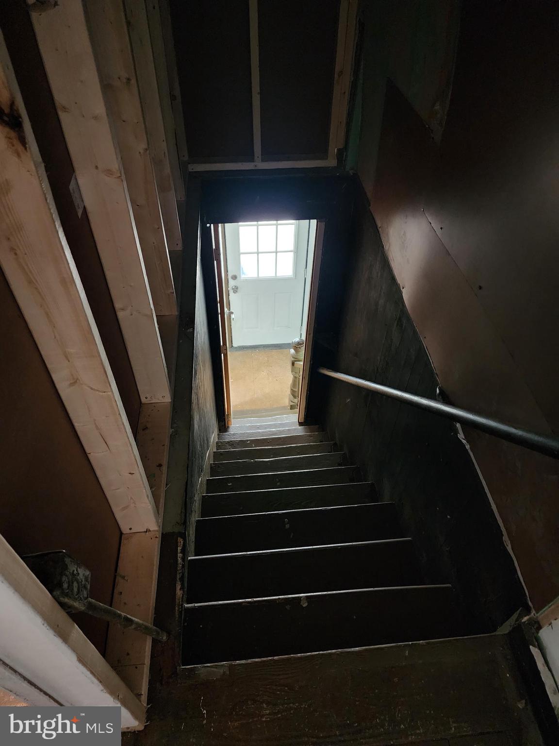 615 Center Street Laurel, DE 19956 - Photo 6 of 18 a view of entryway