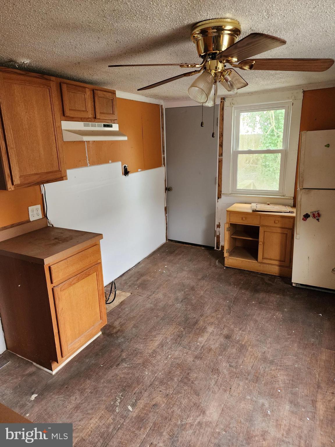 615 Center Street Laurel, DE 19956 - Photo 10 of 18 a view of a livingroom with furniture and a window