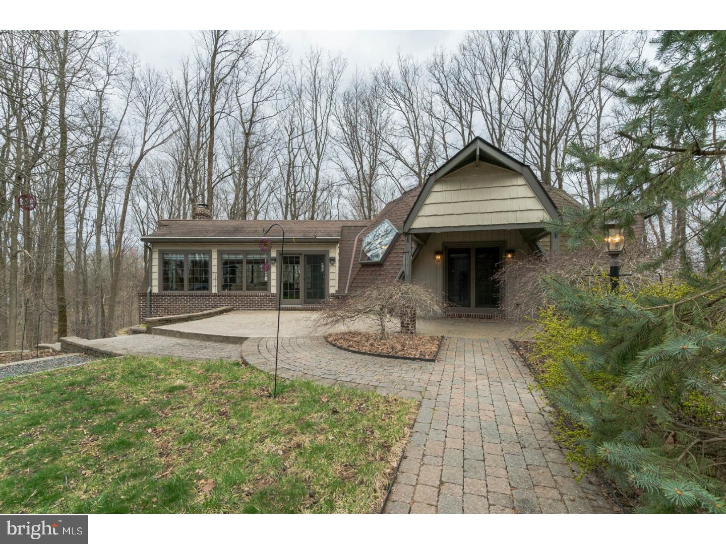 1975 Miller Road Pennsburg, PA 18073 - Photo 8 of 25 Front Yard