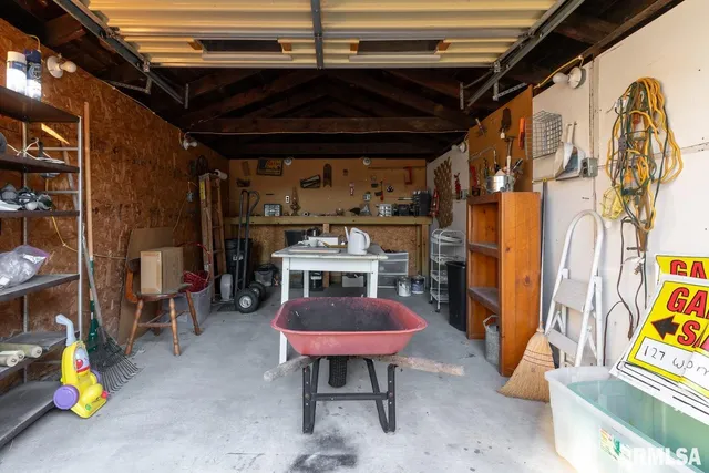 $114,000 | 127 West Homer Avenue, Harrisburg, IL 62946