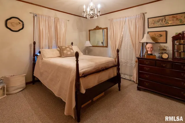 $114,000 | 127 West Homer Avenue, Harrisburg, IL 62946