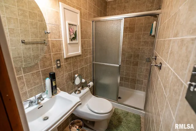 $114,000 | 127 West Homer Avenue, Harrisburg, IL 62946