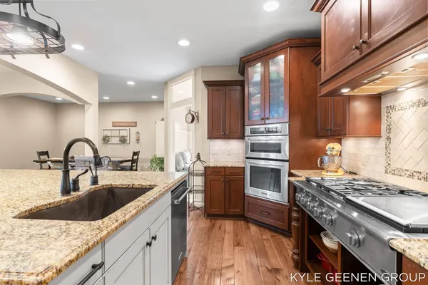 $649,900 | 564 Blackstone Street, Holland, MI 49423