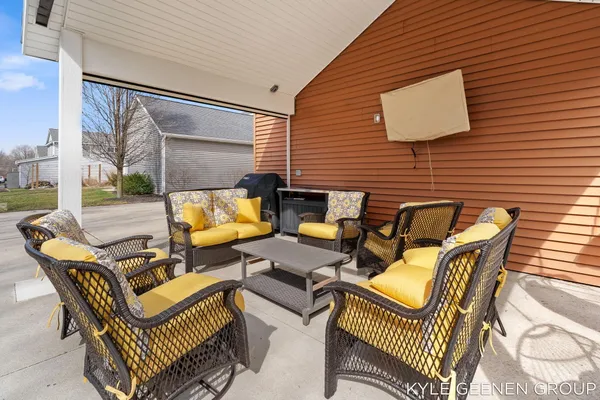 $649,900 | 564 Blackstone Street, Holland, MI 49423