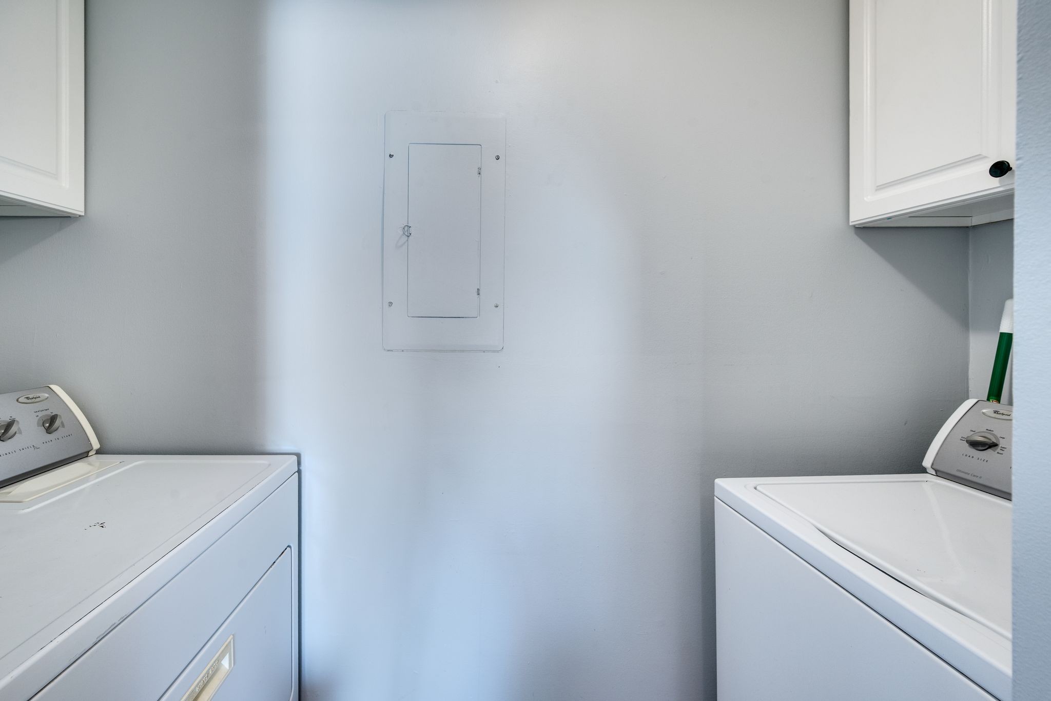 404 Summit Ridge Place Nashville, TN 37215 - Photo 11 of 19 a utility room with dryer and washer