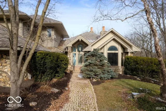 $950,000 | 5400 West Deer Run Court, Muncie, IN 47304