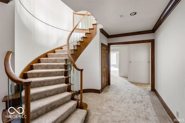 $950,000 | 5400 West Deer Run Court, Muncie, IN 47304