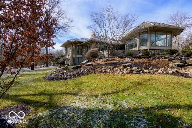 $950,000 | 5400 West Deer Run Court, Muncie, IN 47304