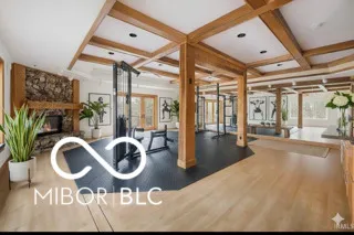 $950,000 | 5400 West Deer Run Court, Muncie, IN 47304