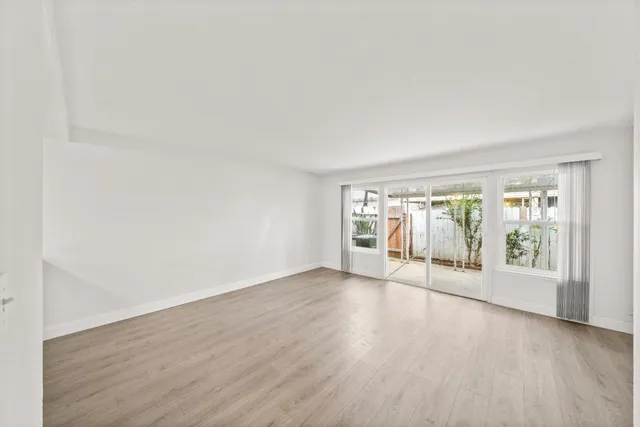 $234,999 | 5696 Hillsdale Boulevard, Sacramento, CA 95842