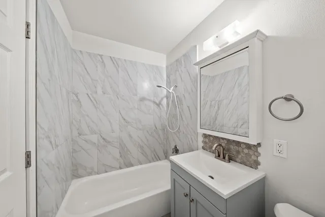 $234,999 | 5696 Hillsdale Boulevard, Sacramento, CA 95842