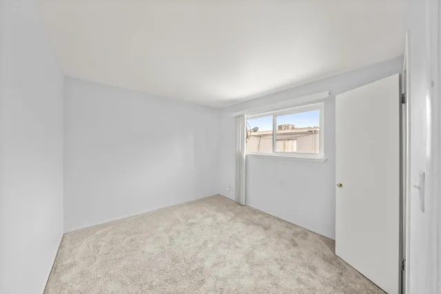 $234,999 | 5696 Hillsdale Boulevard, Sacramento, CA 95842