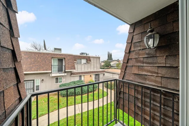 $234,999 | 5696 Hillsdale Boulevard, Sacramento, CA 95842