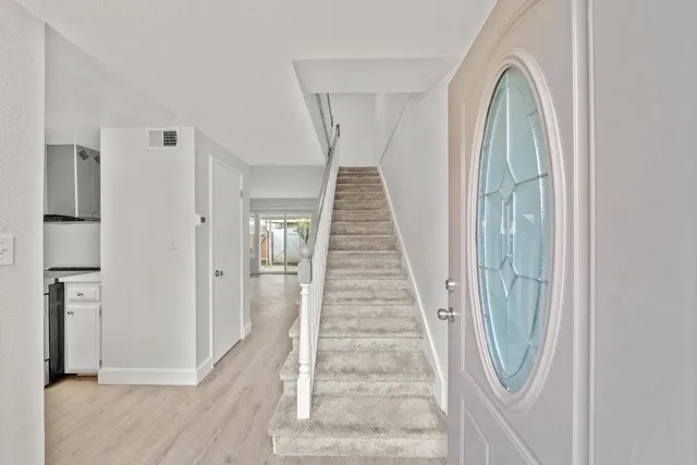 $234,999 | 5696 Hillsdale Boulevard, Sacramento, CA 95842