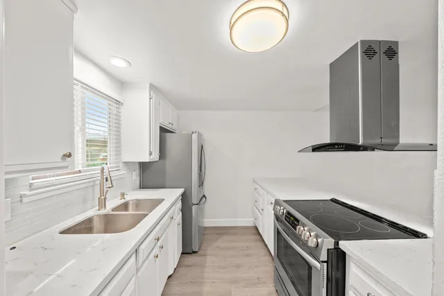 $234,999 | 5696 Hillsdale Boulevard, Sacramento, CA 95842