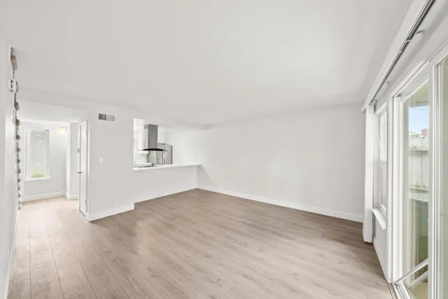 $234,999 | 5696 Hillsdale Boulevard, Sacramento, CA 95842