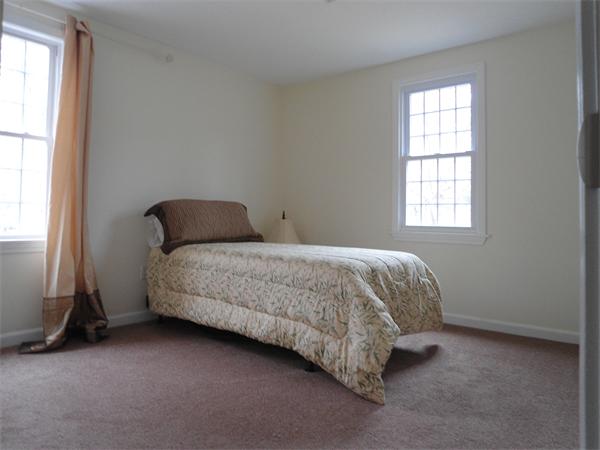 237 5 Corners Road Barnstable, MA 02632 - Photo 8 of 11 Gallery Image 8