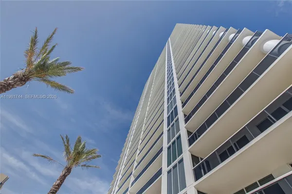 $9,500 | 1830 South Ocean Drive, Unit 2903, Hallandale Beach, FL 33009