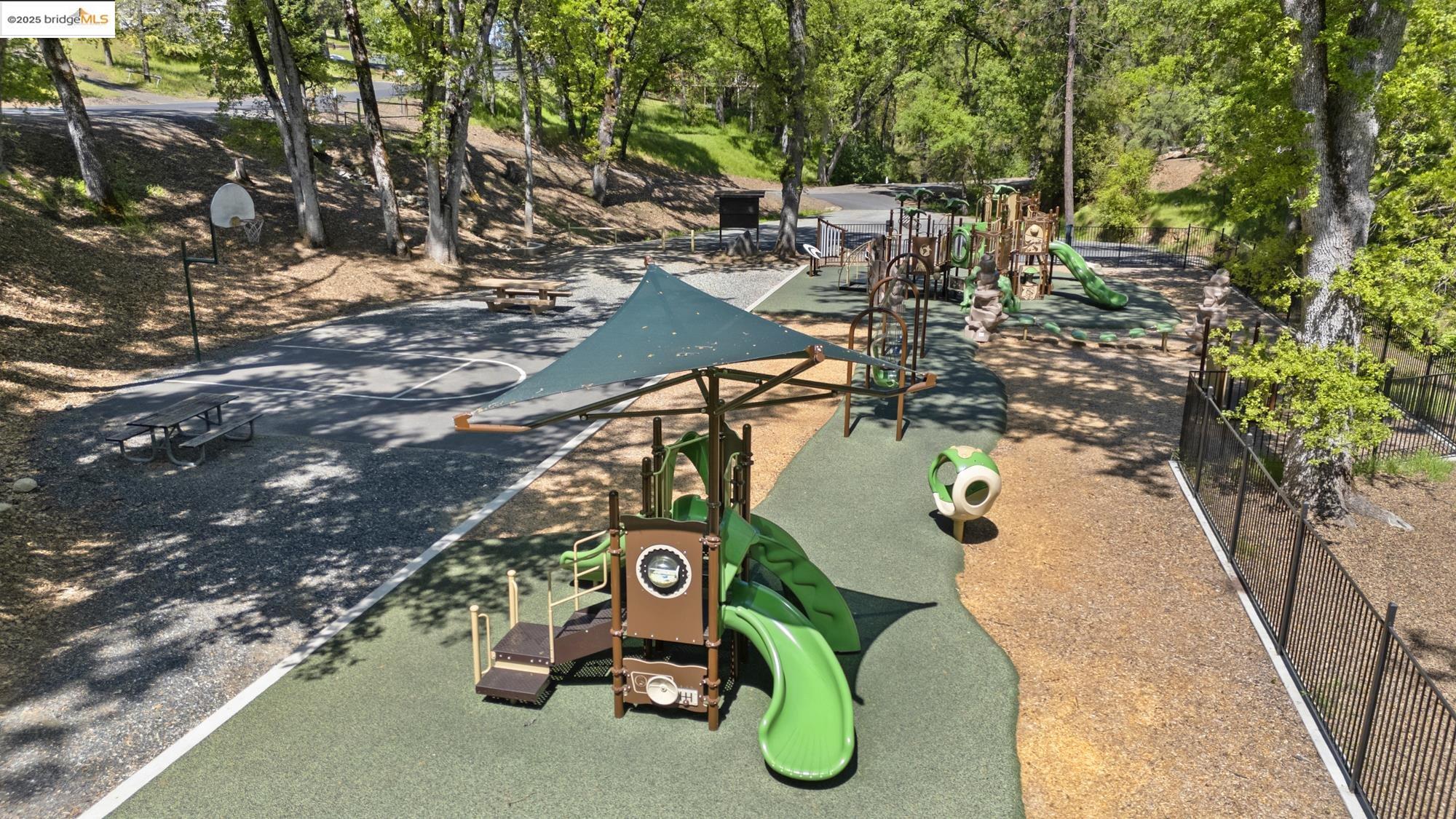 2-305 Ferretti Road Groveland, CA 95321 - Photo 24 of 25 View of home's community